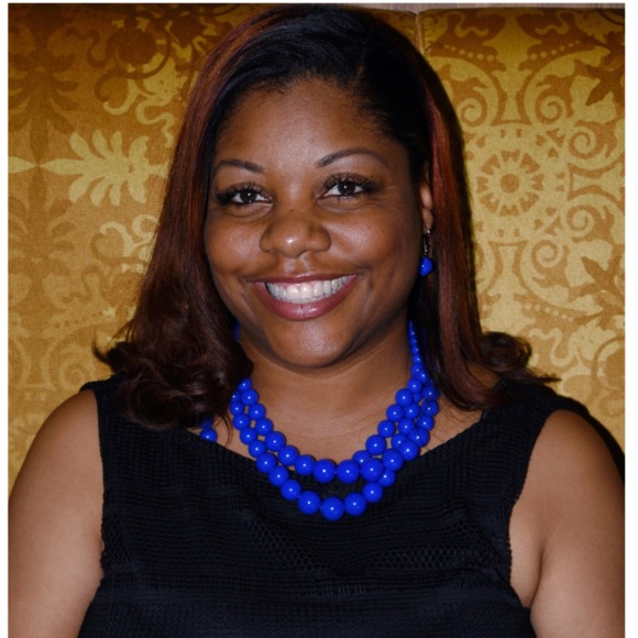 Meet your Posher, Deedee - Picture 1 of 1